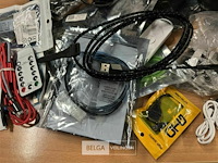Partij diverse kabels pc smartphone etc - afbeelding 9 van  10