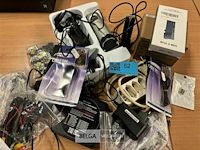 Partij diverse kabels pc smartphone etc