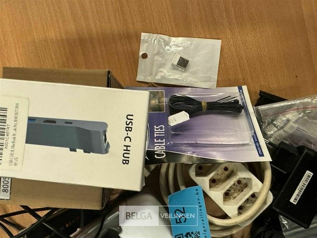 Partij diverse kabels pc smartphone etc - afbeelding 3 van  6