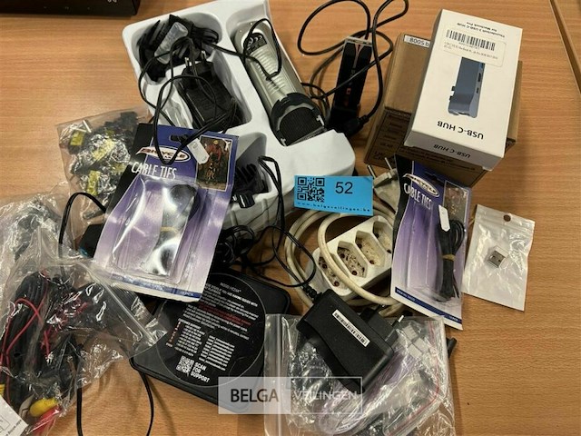 Partij diverse kabels pc smartphone etc - afbeelding 6 van  6