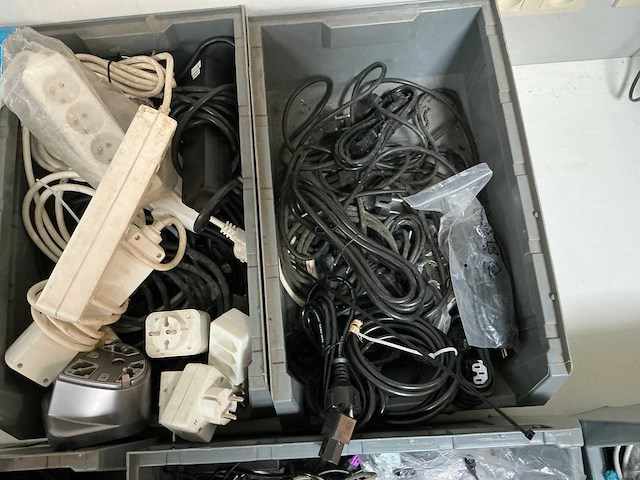 Partij diverse kabels voor audio en computer - afbeelding 8 van  12