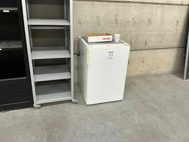 Partij diverse kantoormeubelen - afbeelding 3 van  4