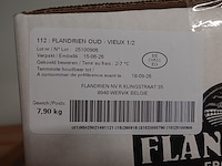 Partij diverse kazen, vlees en producten - afbeelding 69 van  142