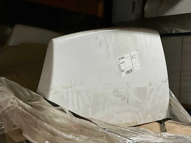 Partij diverse keramische tegels en plinten en meubels - afbeelding 4 van  24