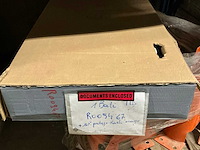 Partij diverse keramische tegels en plinten en meubels - afbeelding 7 van  24