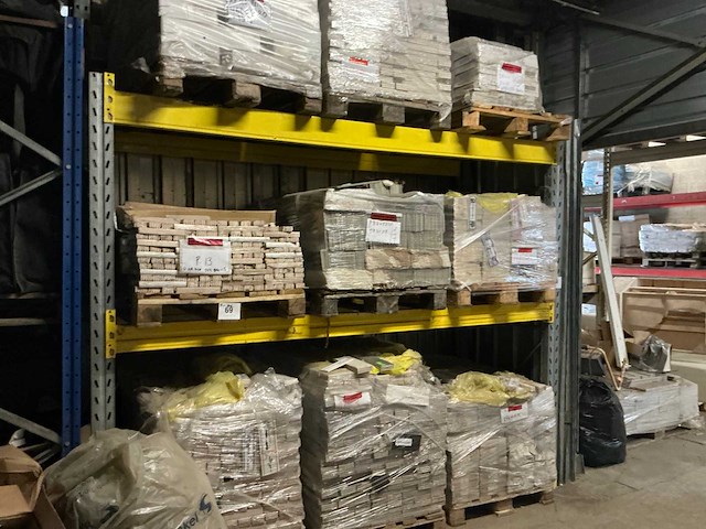 Partij diverse keramische wandtegels - afbeelding 1 van  15