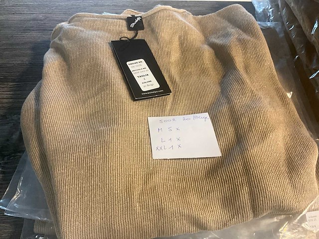 Partij diverse kledij waaronder archepitro - totaal circa 95 stuks - afbeelding 5 van  31