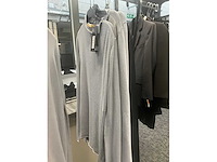 Partij diverse kledij waaronder archepitro - totaal circa 95 stuks - afbeelding 21 van  31