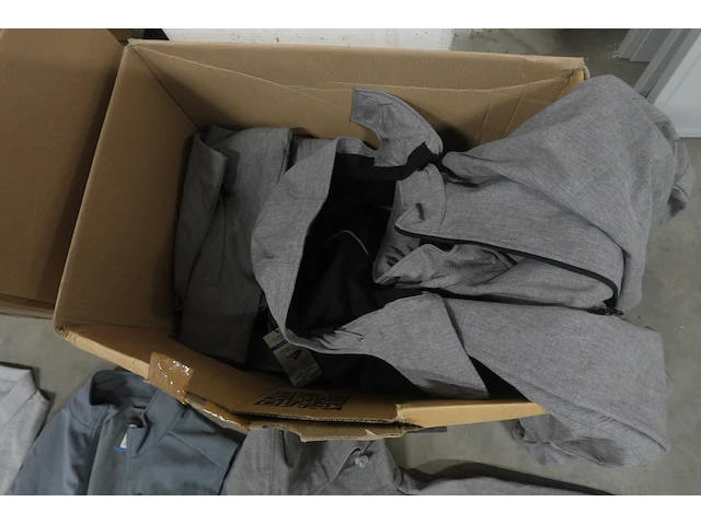 Partij diverse kleding - afbeelding 4 van  5
