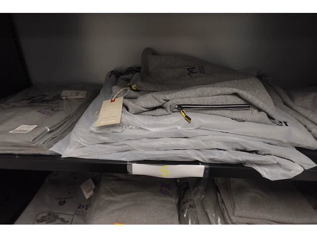 Partij diverse kleding - afbeelding 3 van  8