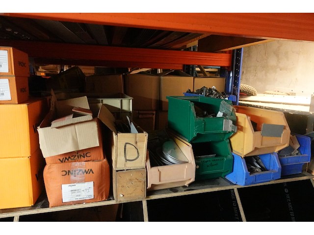 Partij diverse koppelstukken + bevestigingsmateriaal - afbeelding 3 van  42
