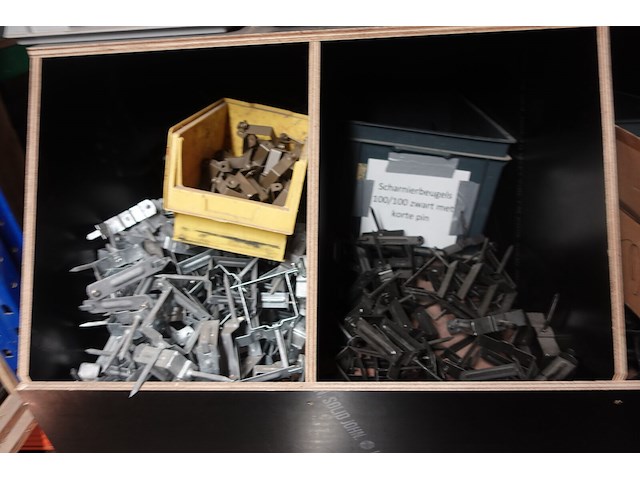 Partij diverse koppelstukken + bevestigingsmateriaal - afbeelding 6 van  42