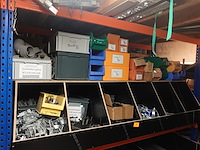 Partij diverse koppelstukken + bevestigingsmateriaal - afbeelding 1 van  42