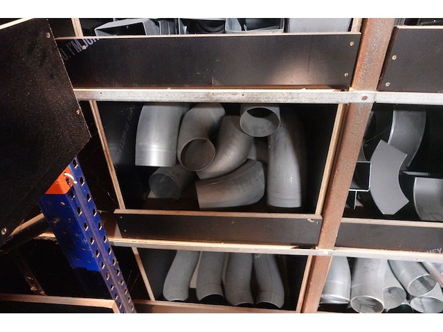 Partij diverse koppelstukken + bevestigingsmateriaal - afbeelding 13 van  42