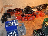 Partij diverse kratten met bieren en frisdranken, o.a. chimay, duvel, westmalle, orval, coca-cola, lipton, gini