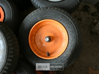 Partij diverse kruiwagenwielen - afbeelding 3 van  6