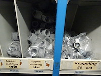 Partij diverse kunstof koppelingen - afbeelding 8 van  8
