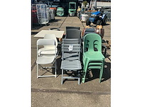 Partij diverse kunstof tuinstoel+tafel - afbeelding 2 van  3