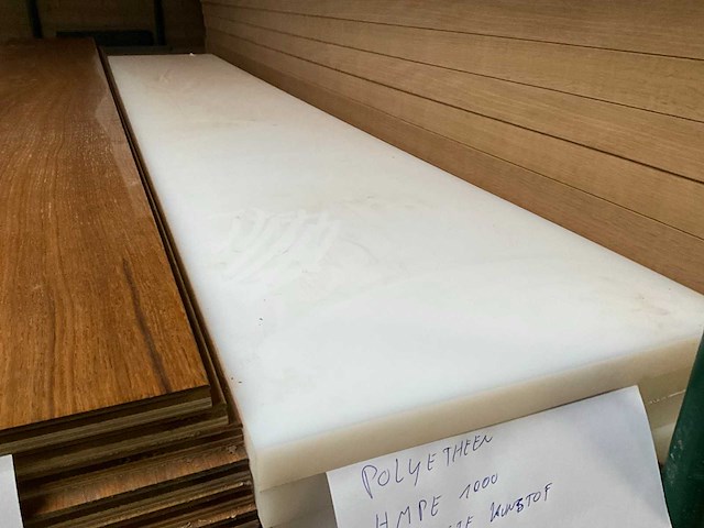 Partij diverse kunststoffen platen (10x) - circa 4 m2 - afbeelding 1 van  5