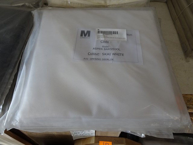 Partij diverse kussens manutti - afbeelding 3 van  7