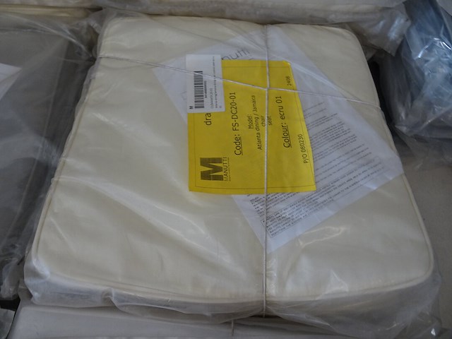 Partij diverse kussens manutti - afbeelding 4 van  7