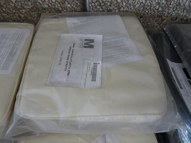 Partij diverse kussens manutti - afbeelding 6 van  7