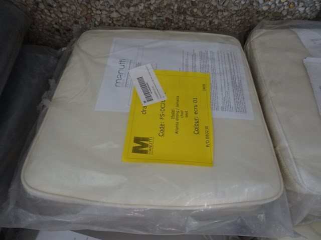 Partij diverse kussens manutti - afbeelding 7 van  7