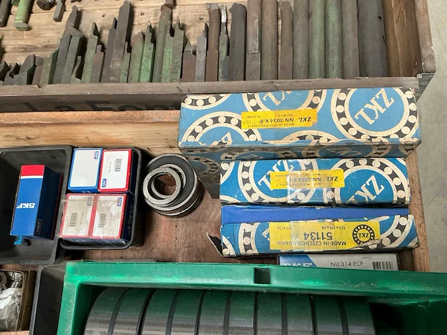 Partij diverse lagers en toebehoren - afbeelding 10 van  10