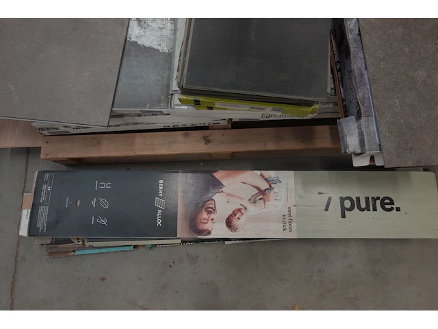 Partij diverse laminaat + pvc klikvloer - afbeelding 6 van  8