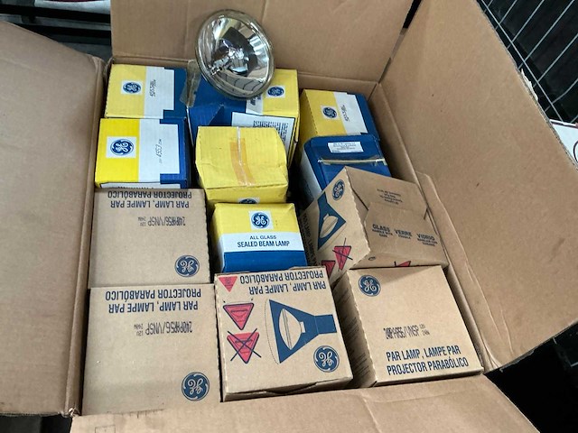 Partij diverse lampen en spottoebehoren - afbeelding 5 van  15