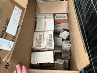 Partij diverse lampen en spottoebehoren - afbeelding 12 van  15