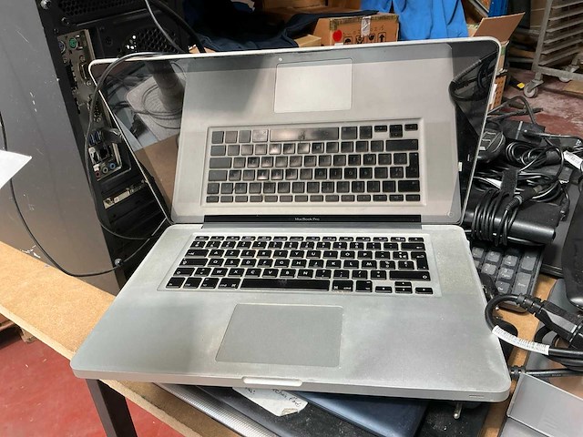 Partij diverse laptops, desktop en toebehoren - afbeelding 2 van  6