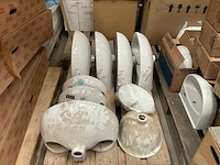 Partij diverse lavabo’s en uitgietbakken - afbeelding 3 van  4