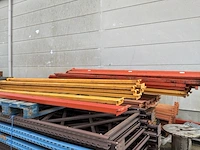 Partij diverse liggers voor palletstelling - afbeelding 2 van  5
