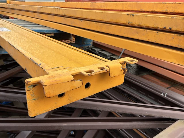 Partij diverse liggers voor palletstelling - afbeelding 3 van  5