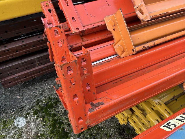 Partij diverse liggers voor palletstelling - afbeelding 3 van  5