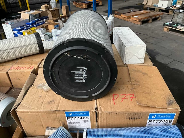 Partij diverse luchtfilters - afbeelding 2 van  2