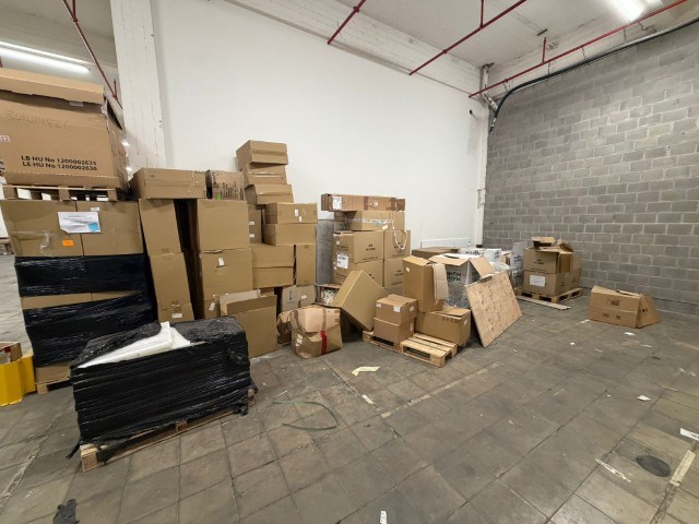 Partij diverse luchtfilters - afbeelding 1 van  9