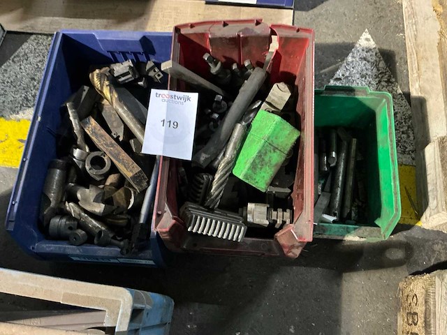 Partij diverse machine gereedschappen - afbeelding 1 van  7