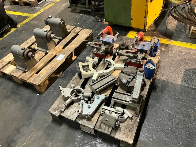 Partij diverse machine toebehoren - afbeelding 1 van  6