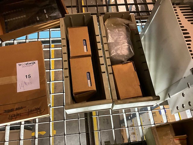 Partij diverse machineonderdelen - afbeelding 5 van  7