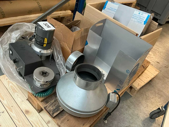 Partij diverse machineonderdelen - afbeelding 1 van  4