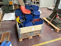 Partij diverse magazijnbakjes - afbeelding 1 van  2