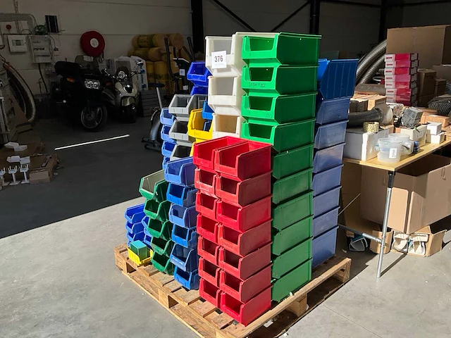 Partij diverse magazijnbakken - afbeelding 2 van  9