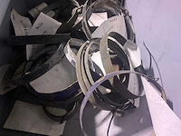 Partij diverse man luchtketels en bijhorende spanbanden - afbeelding 2 van  22