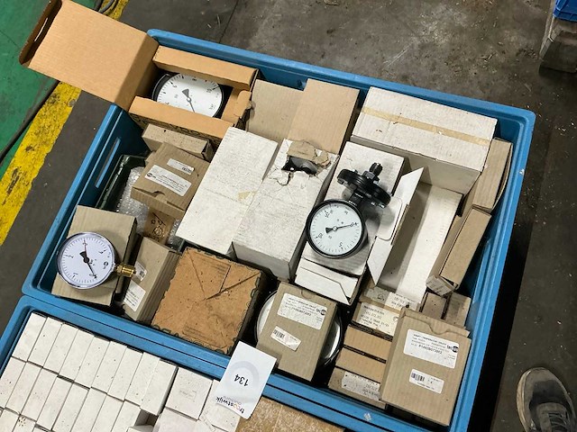 Partij diverse manometers - afbeelding 9 van  9