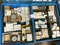 Partij diverse manometers