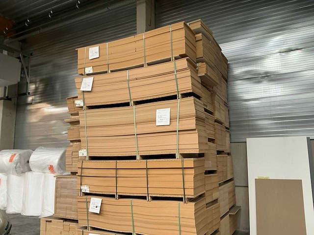 Partij diverse mdf platen - afbeelding 1 van  4
