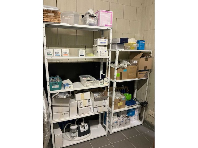 Partij diverse medische benodigdheden - afbeelding 2 van  8