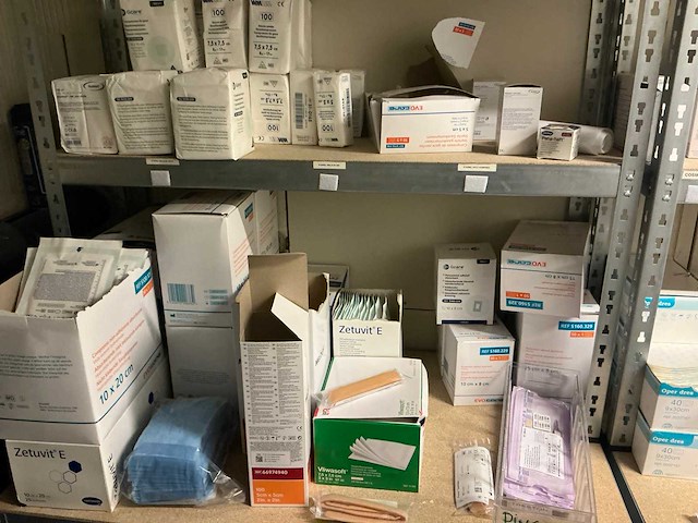Partij diverse medische benodigdheden - afbeelding 4 van  8